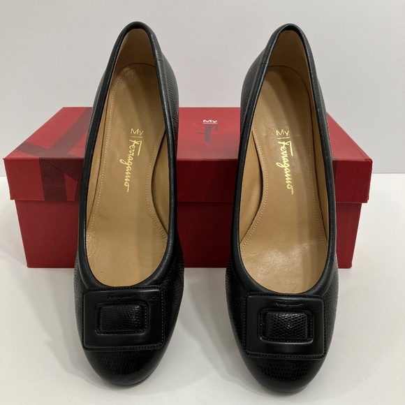 Salvatore Ferragamo Black Pumps Size 9 - Picture 6 of 7